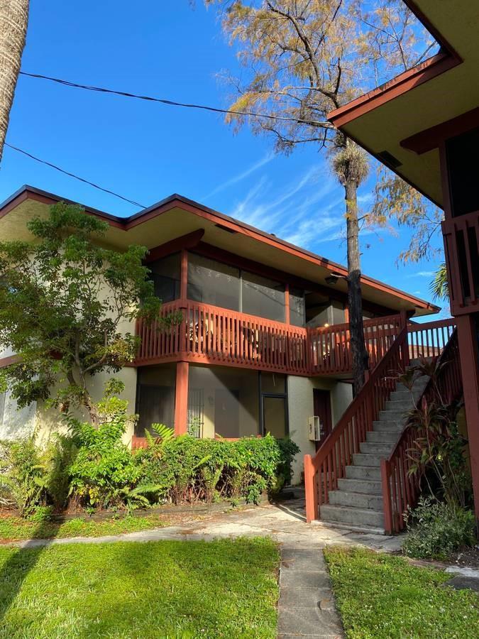 Spacious 1 Bedroom/ 1 Bath Garden Condo for Rent. Very Quiet area off main road overlooking a peaceful forest view. Unit offers Upstairs "Screened in Porch" to enjoy your coffee and view, Washer and Dryer in unit, WATER included in rent, Large Bedroom with LARGE Walk in Closet,1 assigned LIGHTED parking space and tile throughout. Unit will be available Mid Sept./October 1st. HOA approval process takes 2 weeks SO HURRY AND APPLY this will go fast!