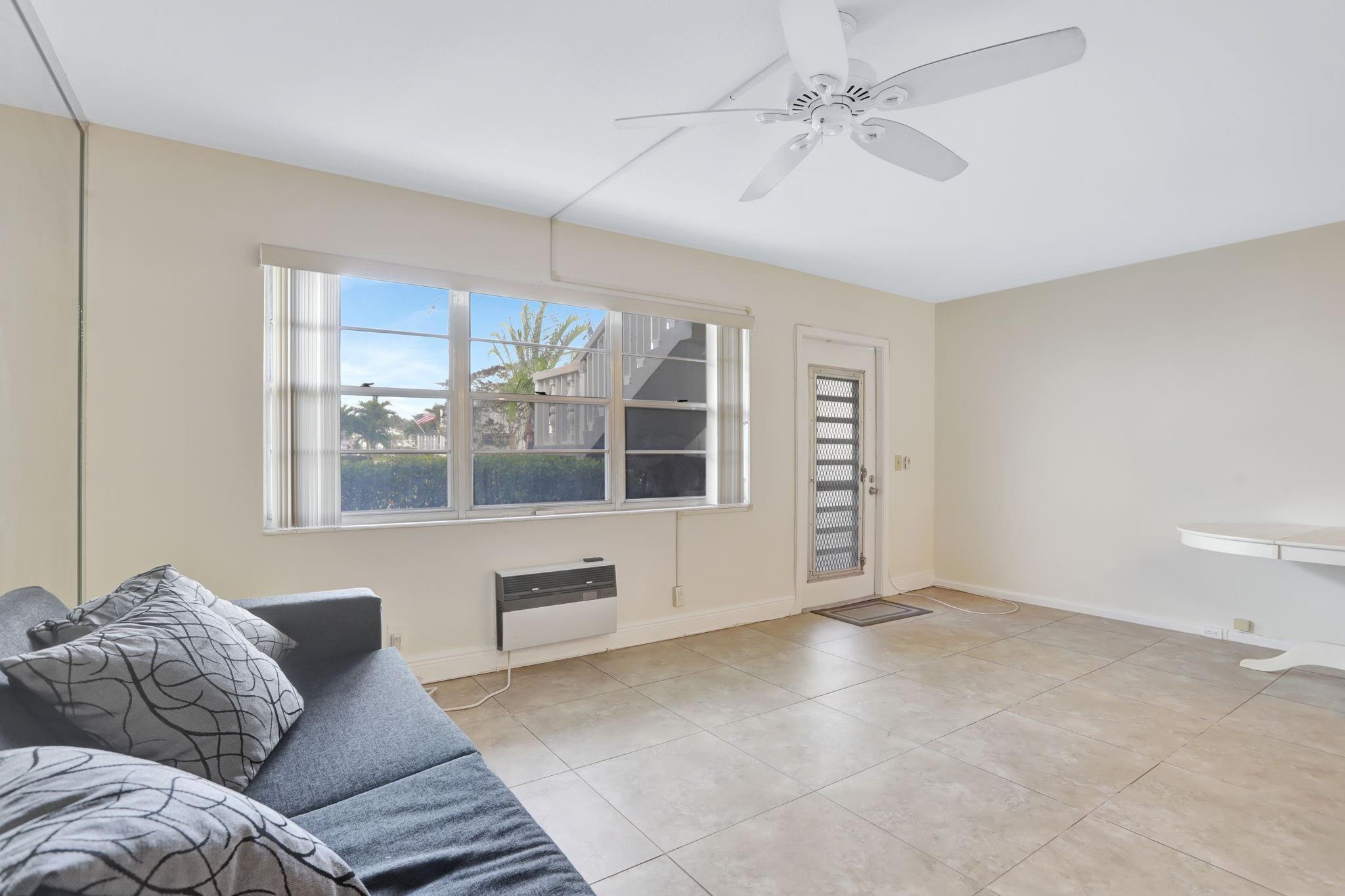 View photos, virtual tours, details... 275 Markham M 275