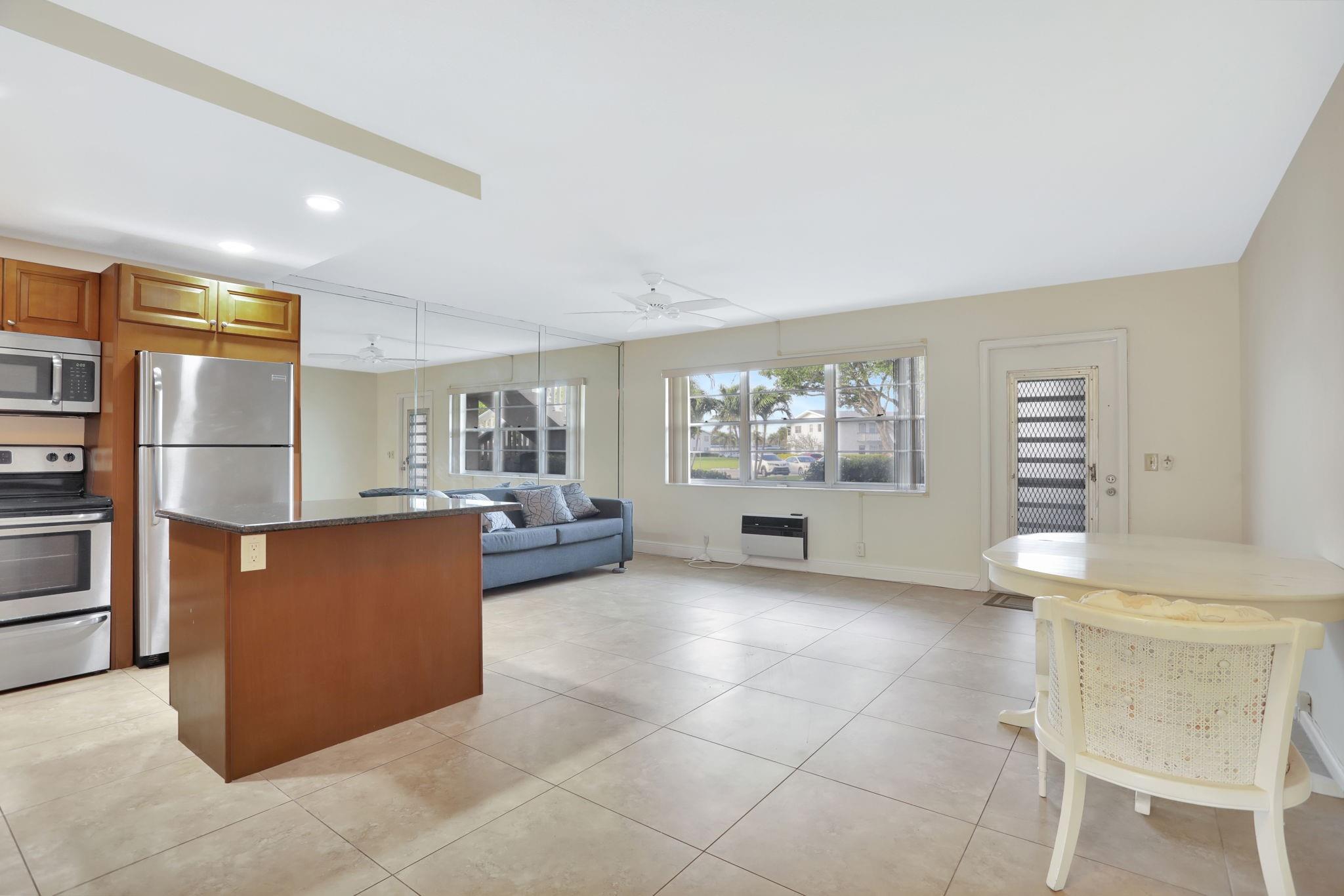 View photos, virtual tours, details... 275 Markham M 275