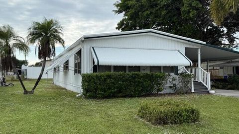 7560 SE Eagle Avenue Hobe Sound FL 33455