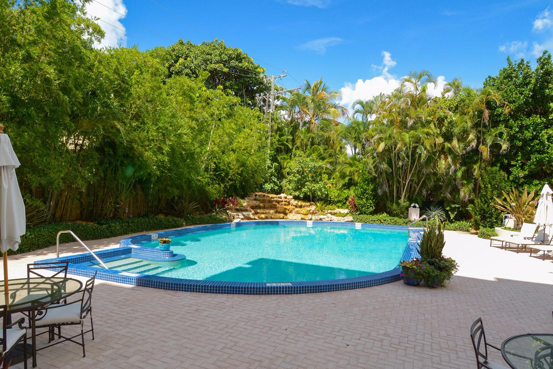 THREE THIRTY OCEAN CONDO - Residential