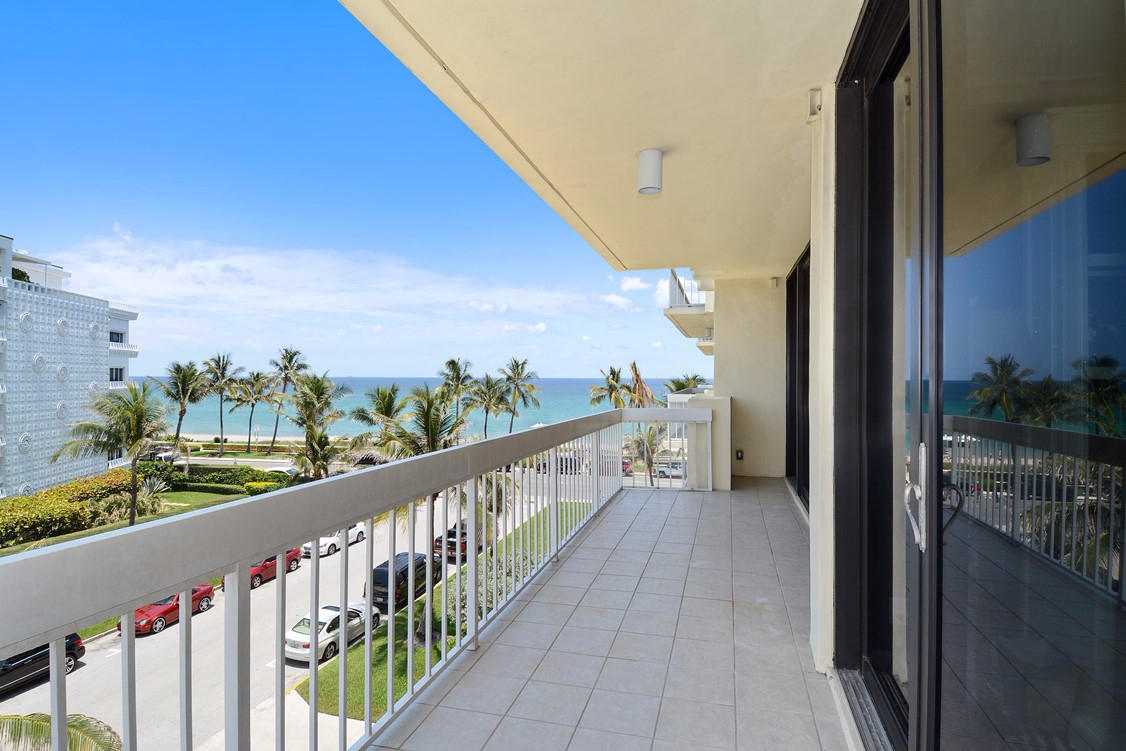 THREE THIRTY OCEAN CONDO - Residential