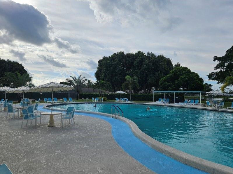 HIGH POINT OF DELRAY WEST CONDO SEC 1&2 - Residential