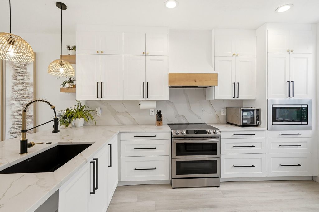 Photo of 1210 NE 11th Avenue, Fort Lauderdale, FL 33304 (MLS # B26039700)
