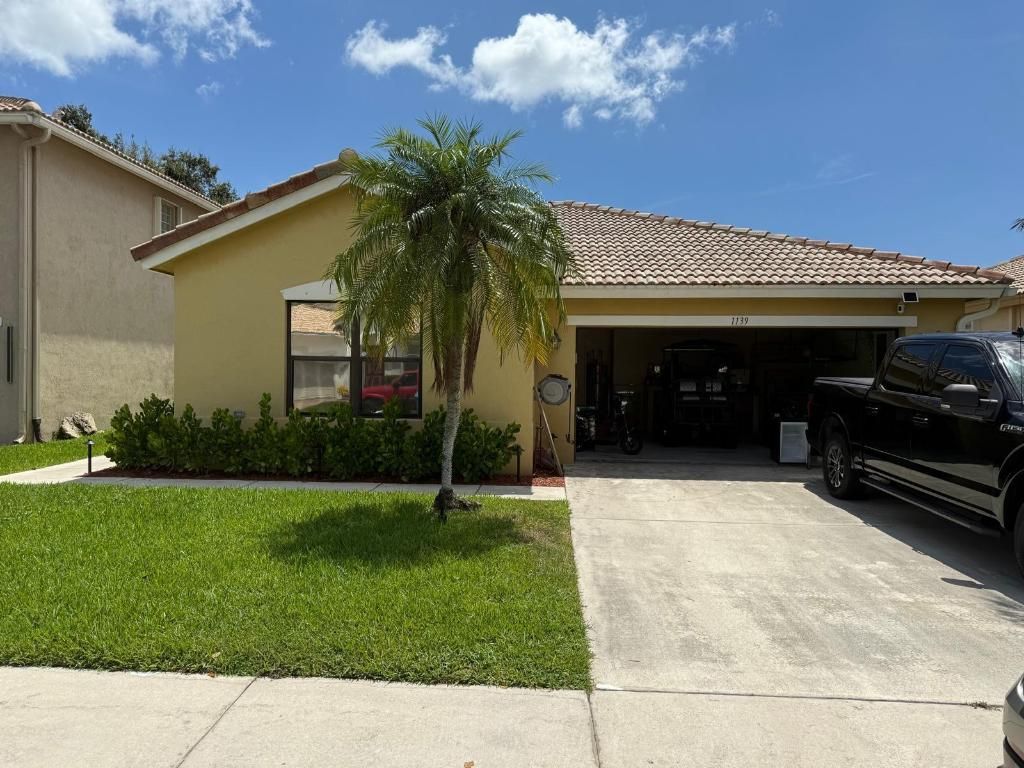 Photo of 1139 Rialto Drive, Boynton Beach, FL 33436 (MLS # R11113525)