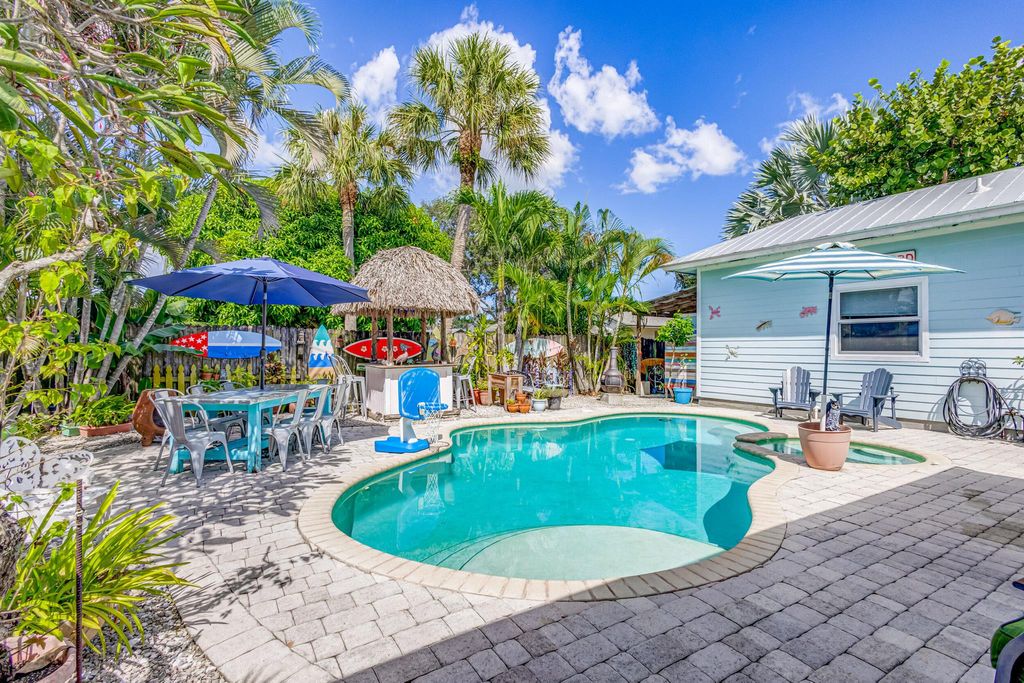 Photo of 6181 Barbara Street, Jupiter, FL 33458 (MLS # R10928795)