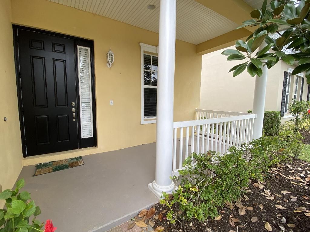 Photo of 10552 SW Kelsey Way, Port Saint Lucie, FL 34987 (MLS # R10964852)