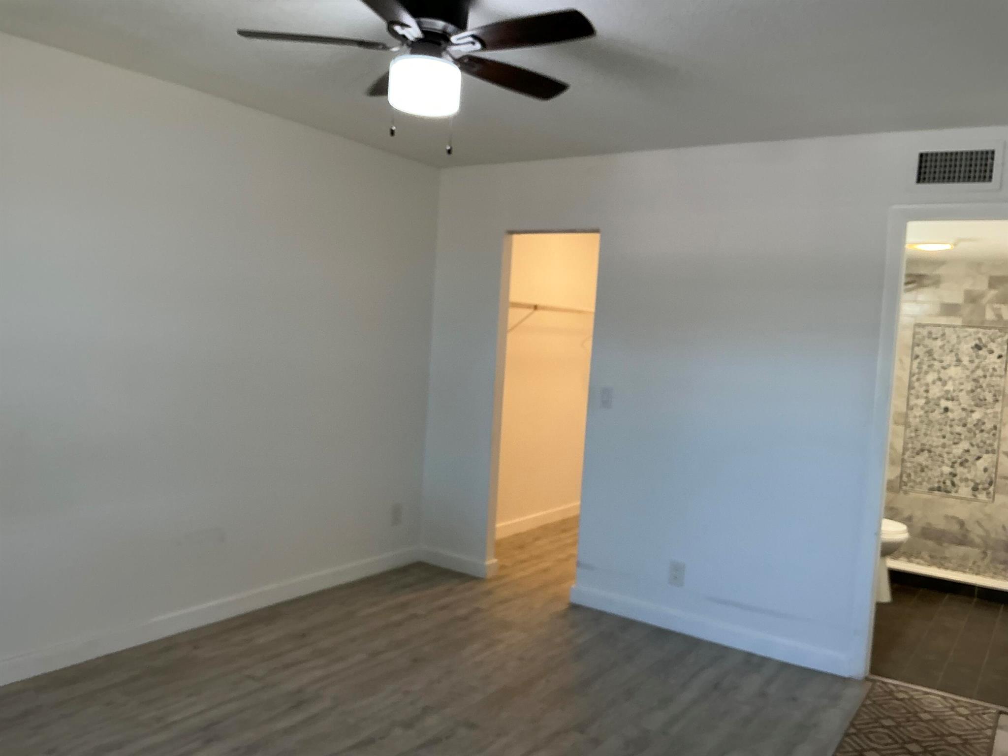 GOLDEN LAKES VILLAGE COND - Residential