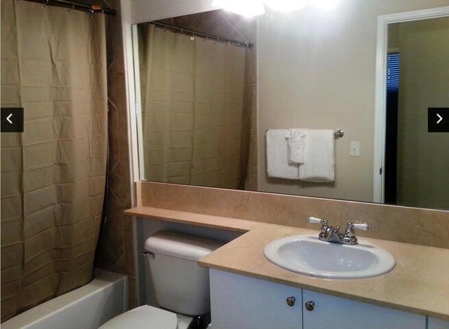 MOORINGS AT LANTANA CONDO - Residential Lease