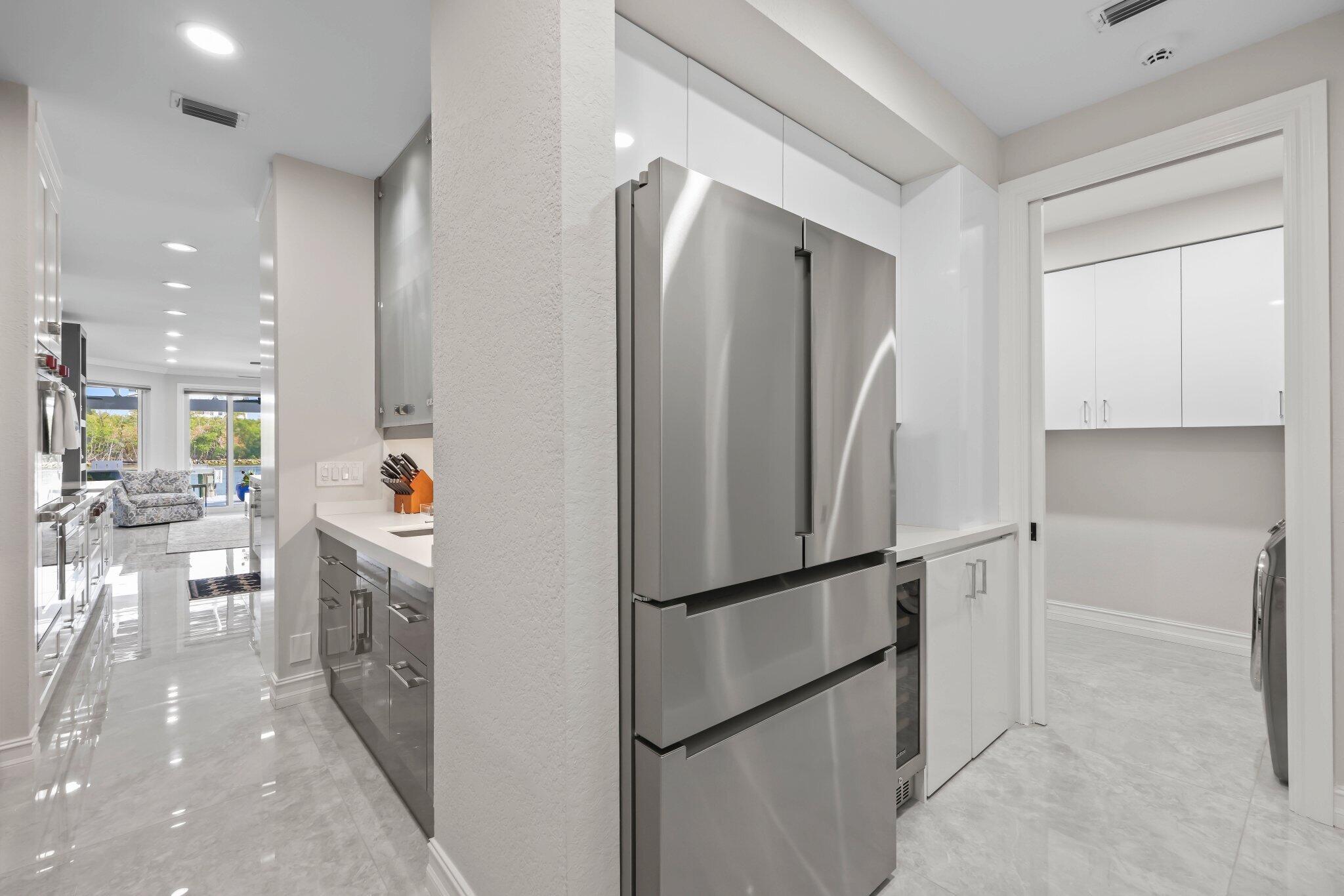 BOCA HARBOUR ISLAND - Residential