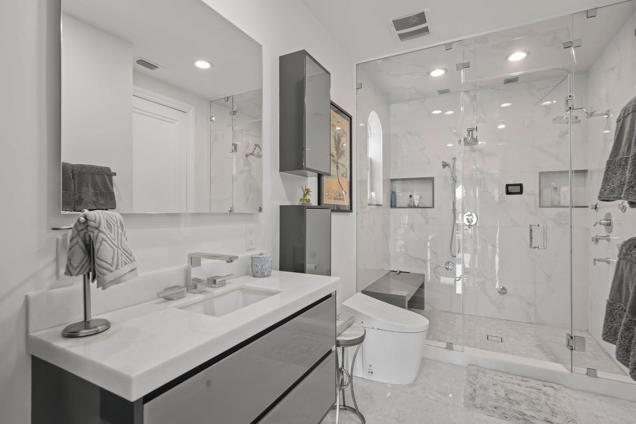 BOCA HARBOUR ISLAND - Residential