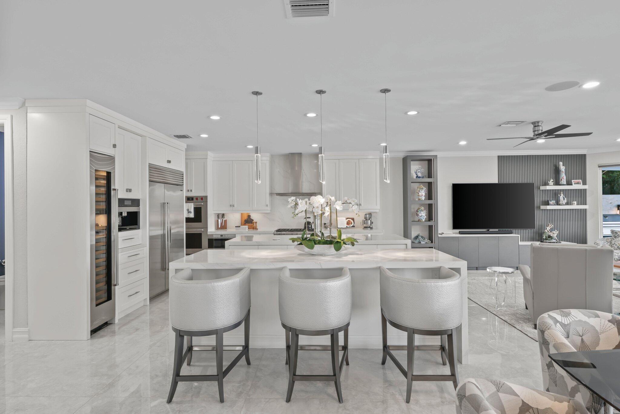 BOCA HARBOUR ISLAND - Residential