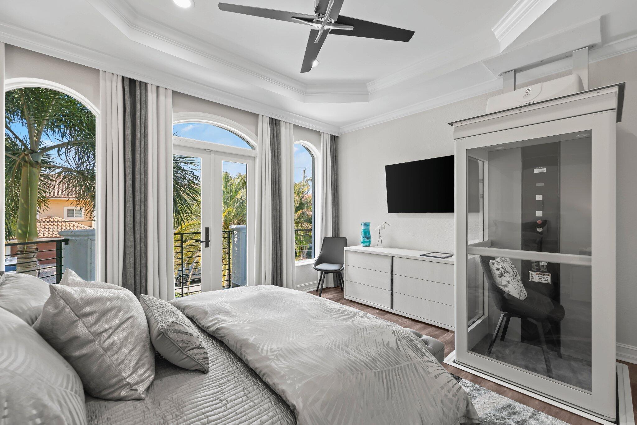 BOCA HARBOUR ISLAND - Residential