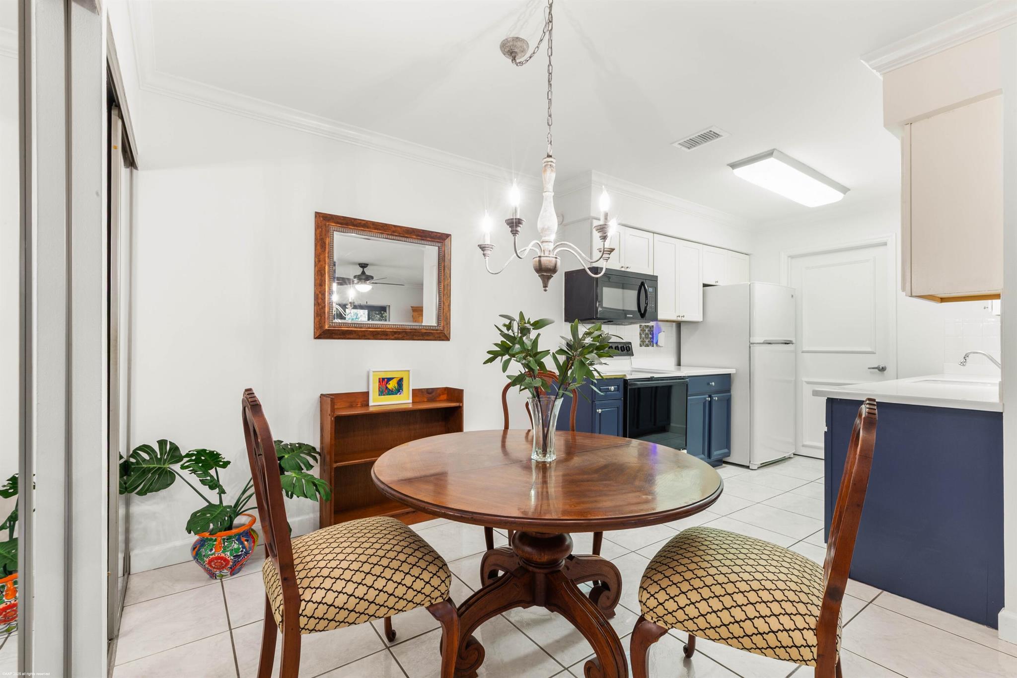 CINNAMON TREE - Residential