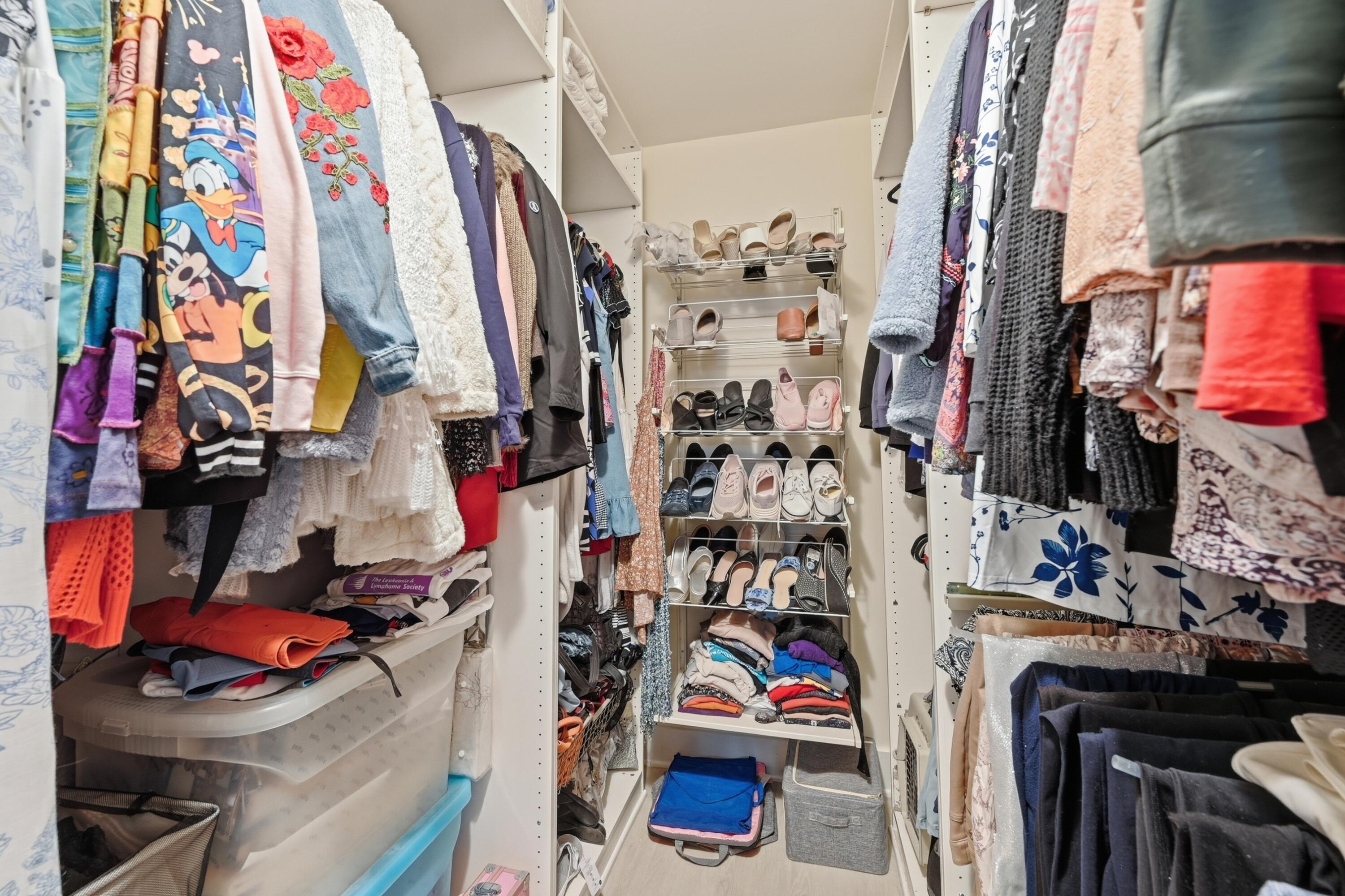 LUCAYA VILLAGE 1-B CONDO - Residential