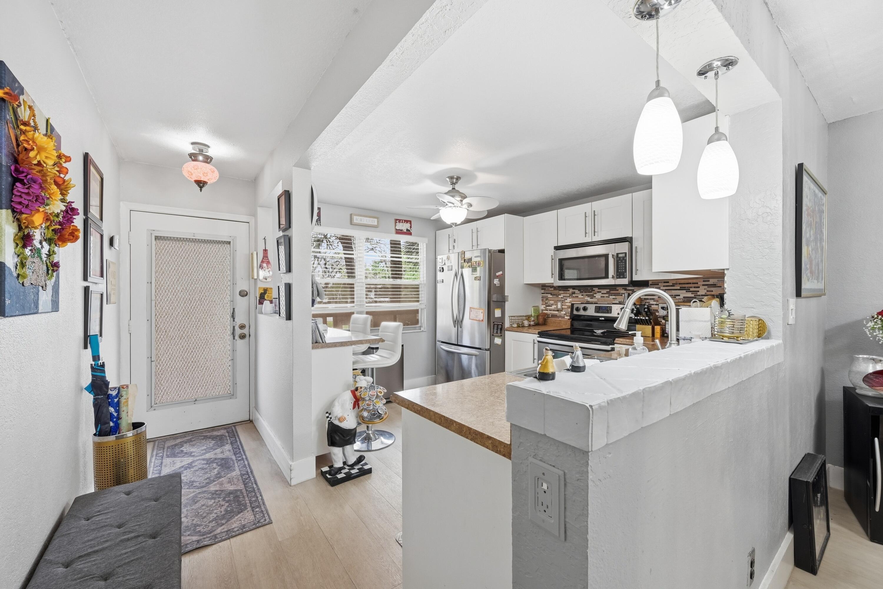 LUCAYA VILLAGE 1-B CONDO - Residential