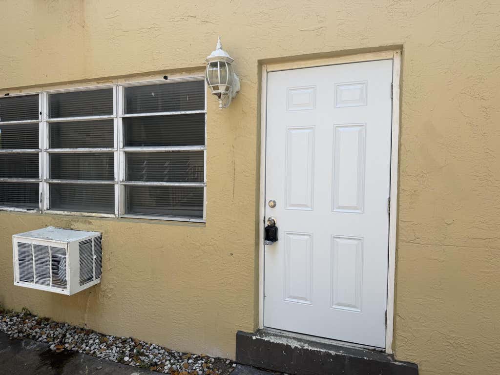 Photo of 1000 NW 2ND Street #1, Fort Lauderdale, FL 33311 (MLS # B26059765)