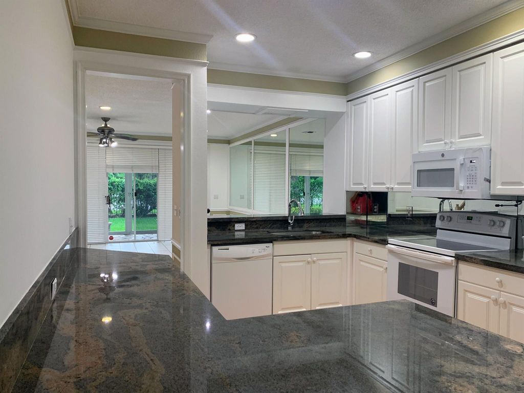 Photo of 21554 St Andrews Grand 33 Circle #33, Boca Raton, FL 33486 (MLS # R11092359)