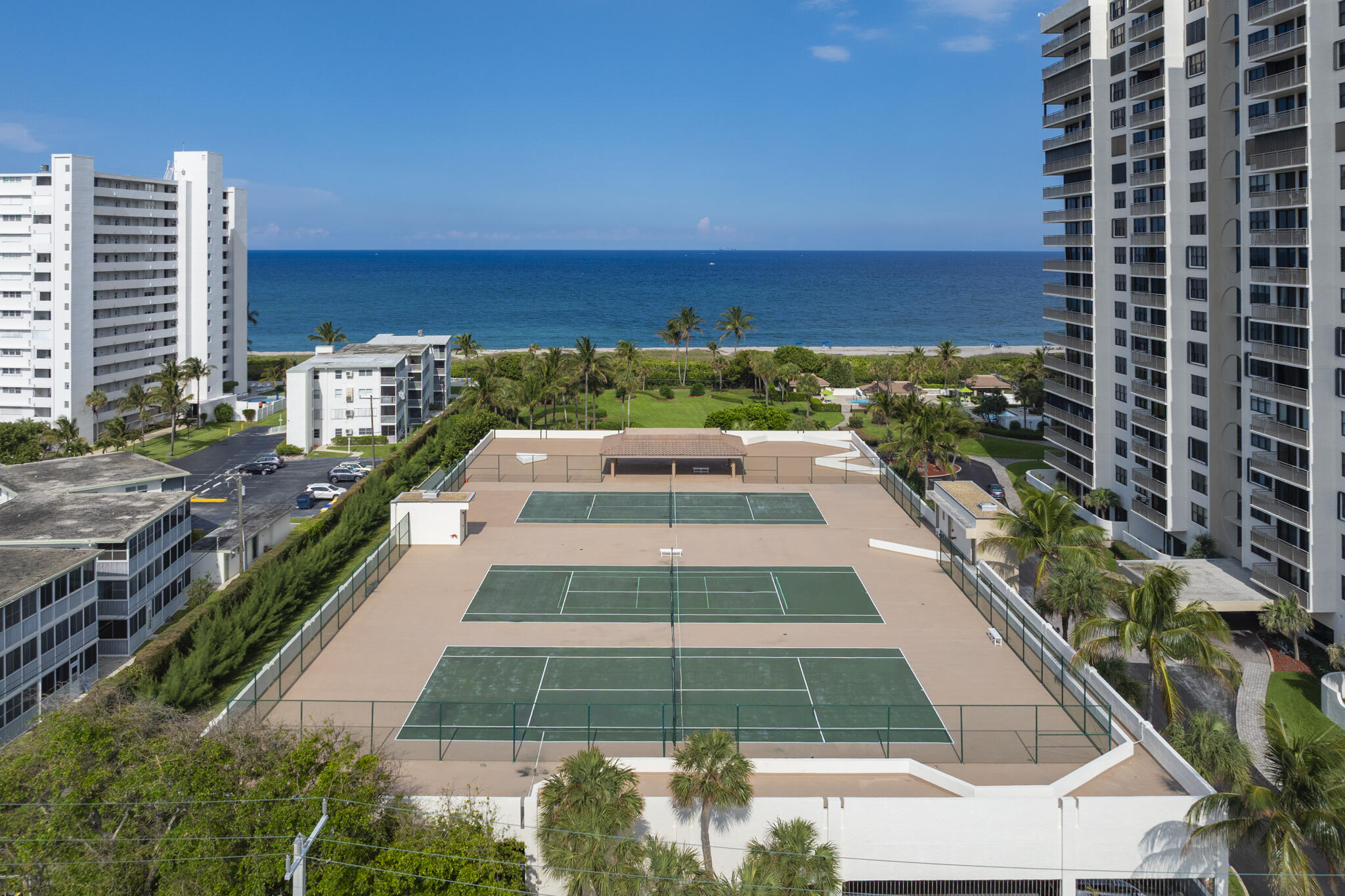 OCEANTREE CONDO - Residential