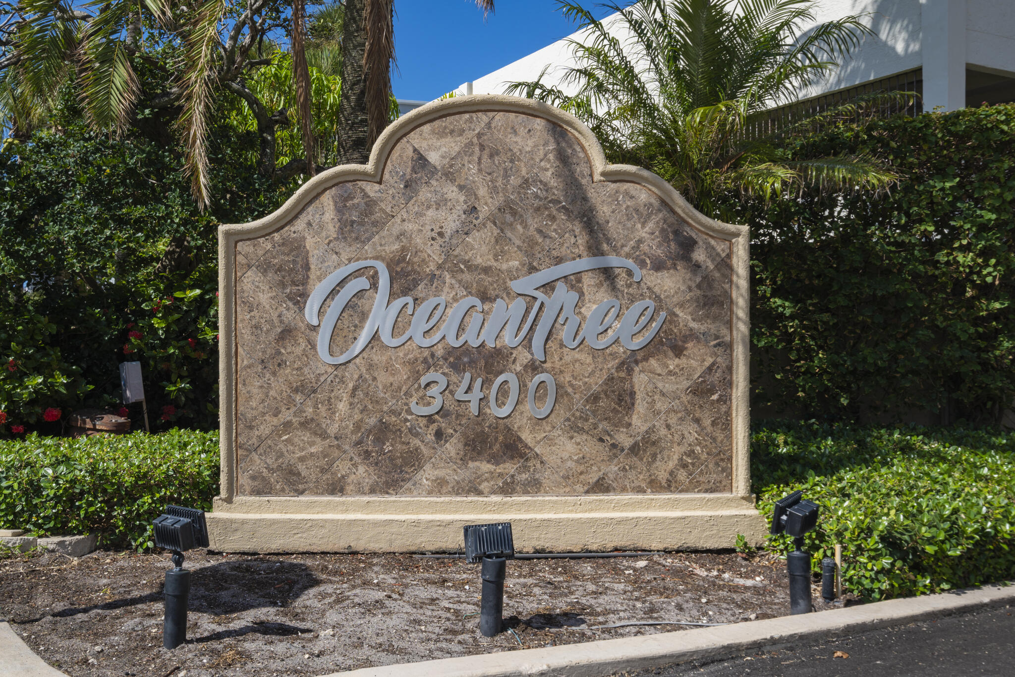 OCEANTREE CONDO - Residential