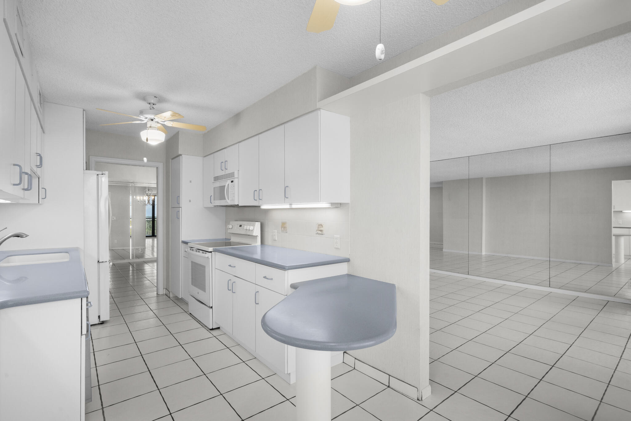 OCEANTREE CONDO - Residential