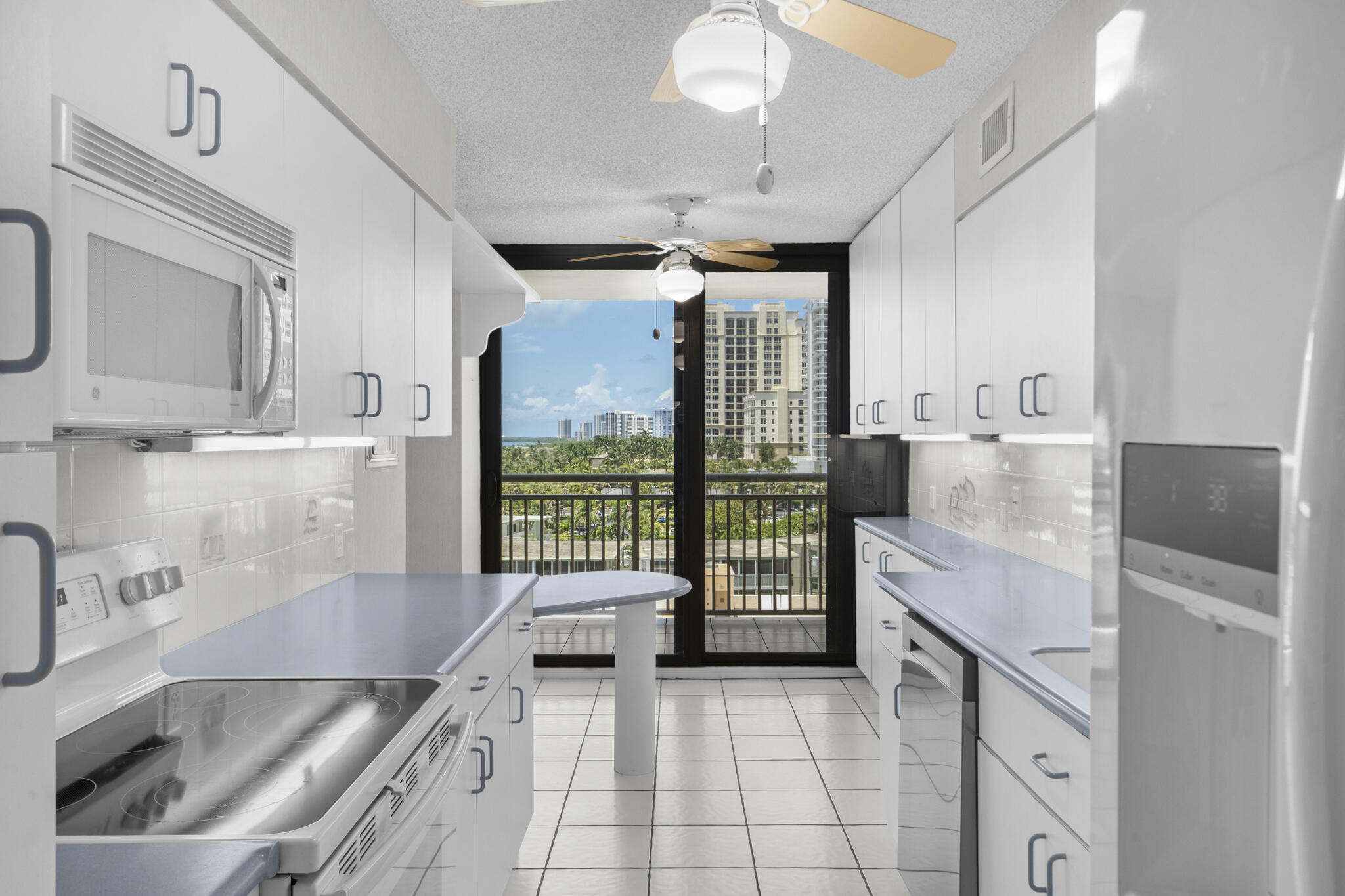 OCEANTREE CONDO - Residential