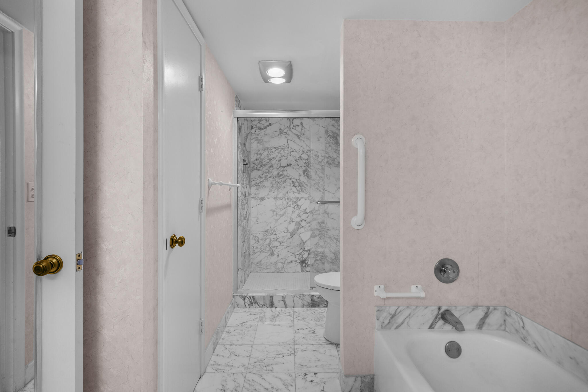 OCEANTREE CONDO - Residential