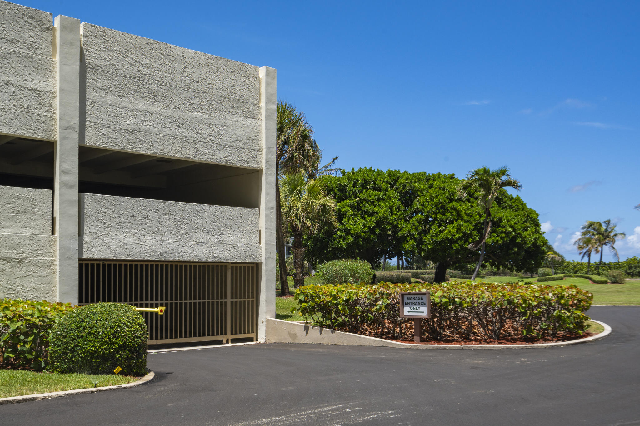 OCEANTREE CONDO - Residential