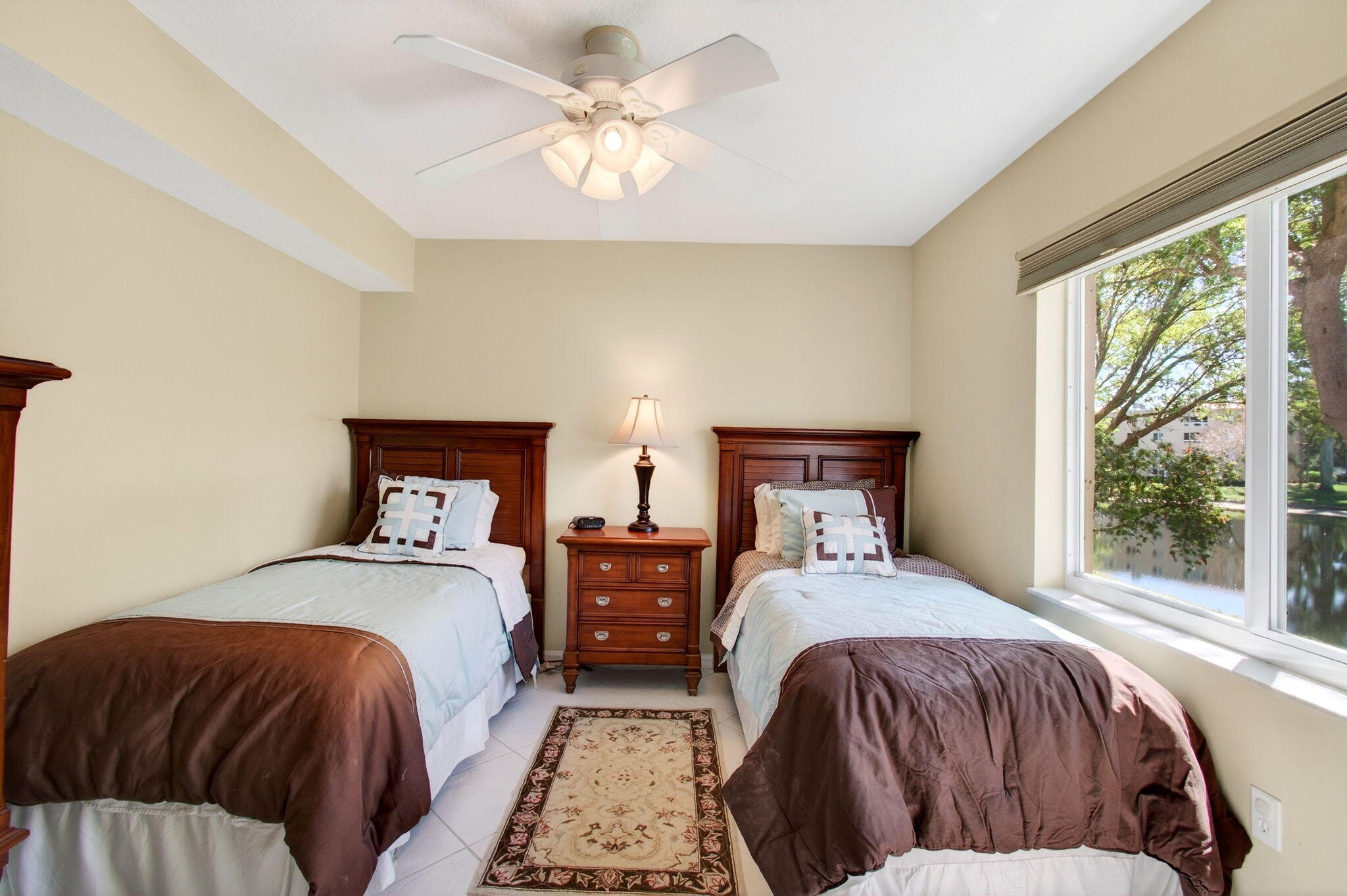 CORAL LAKES - Residential