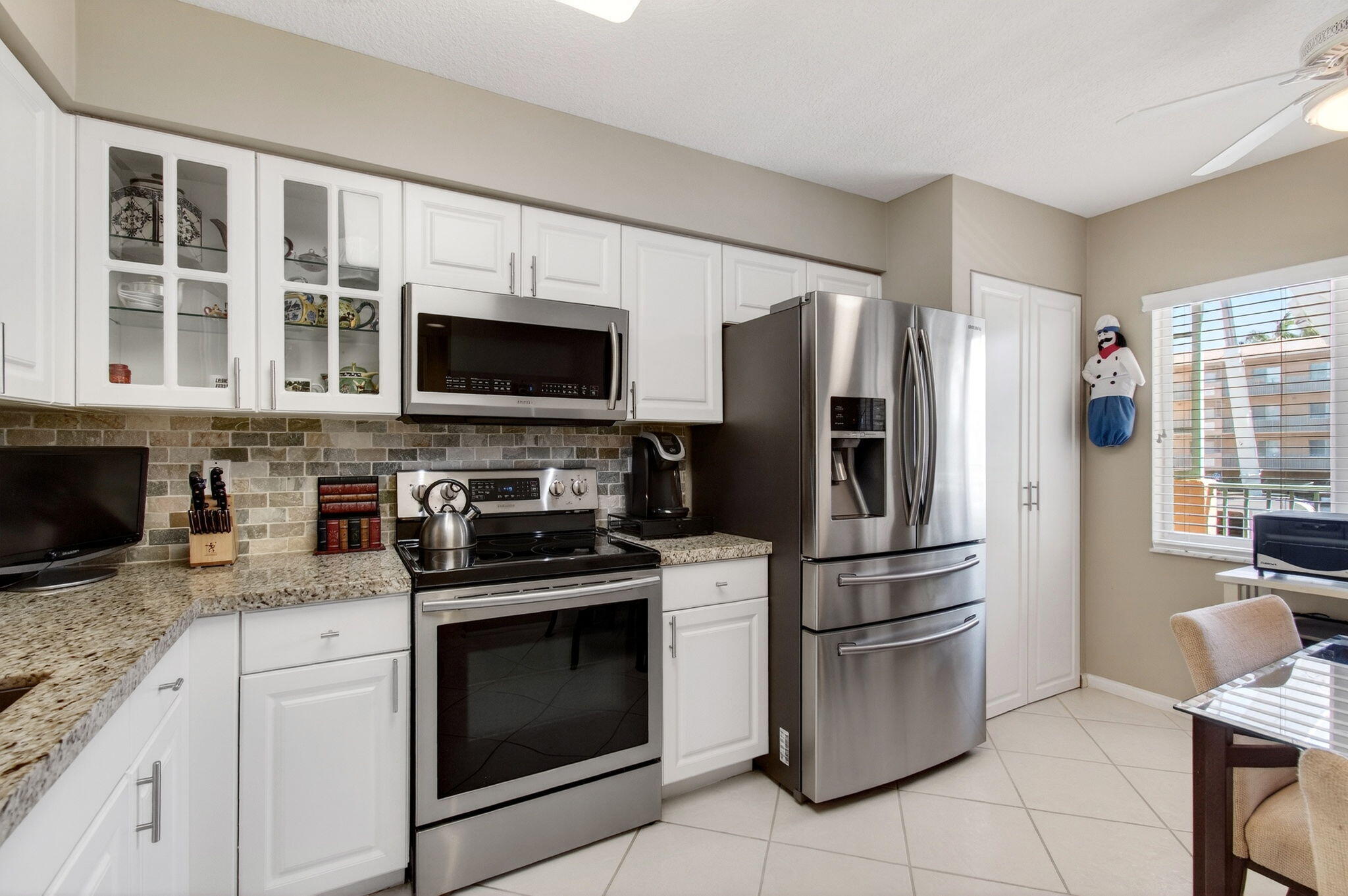 CORAL LAKES - Residential