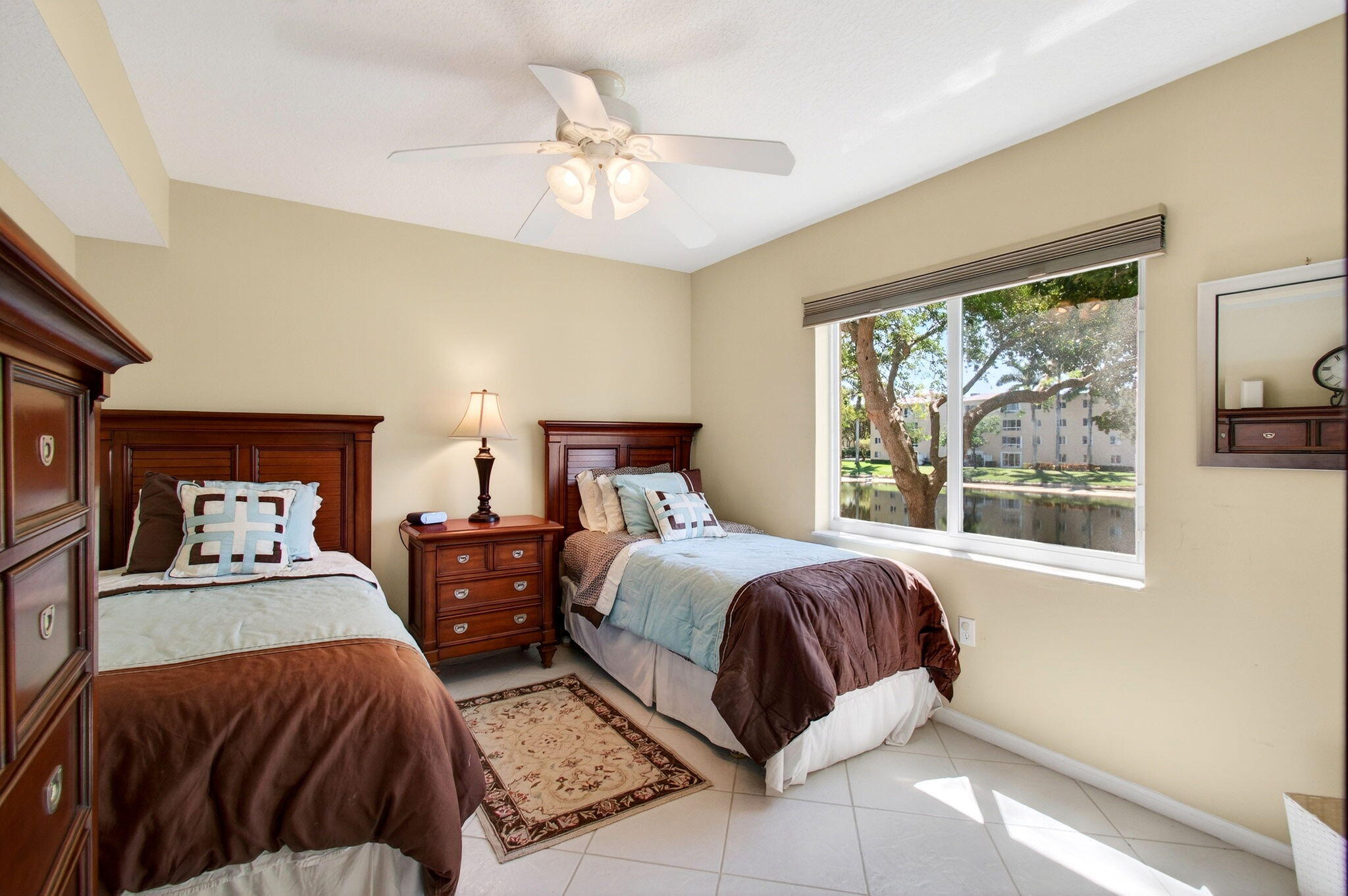 CORAL LAKES - Residential