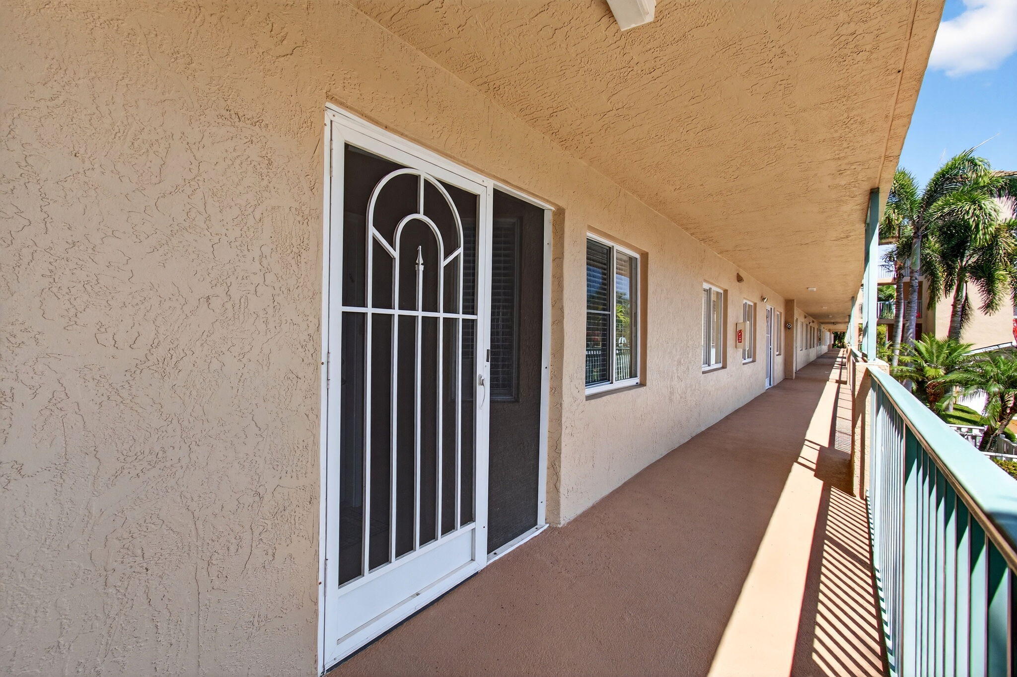 CORAL LAKES - Residential