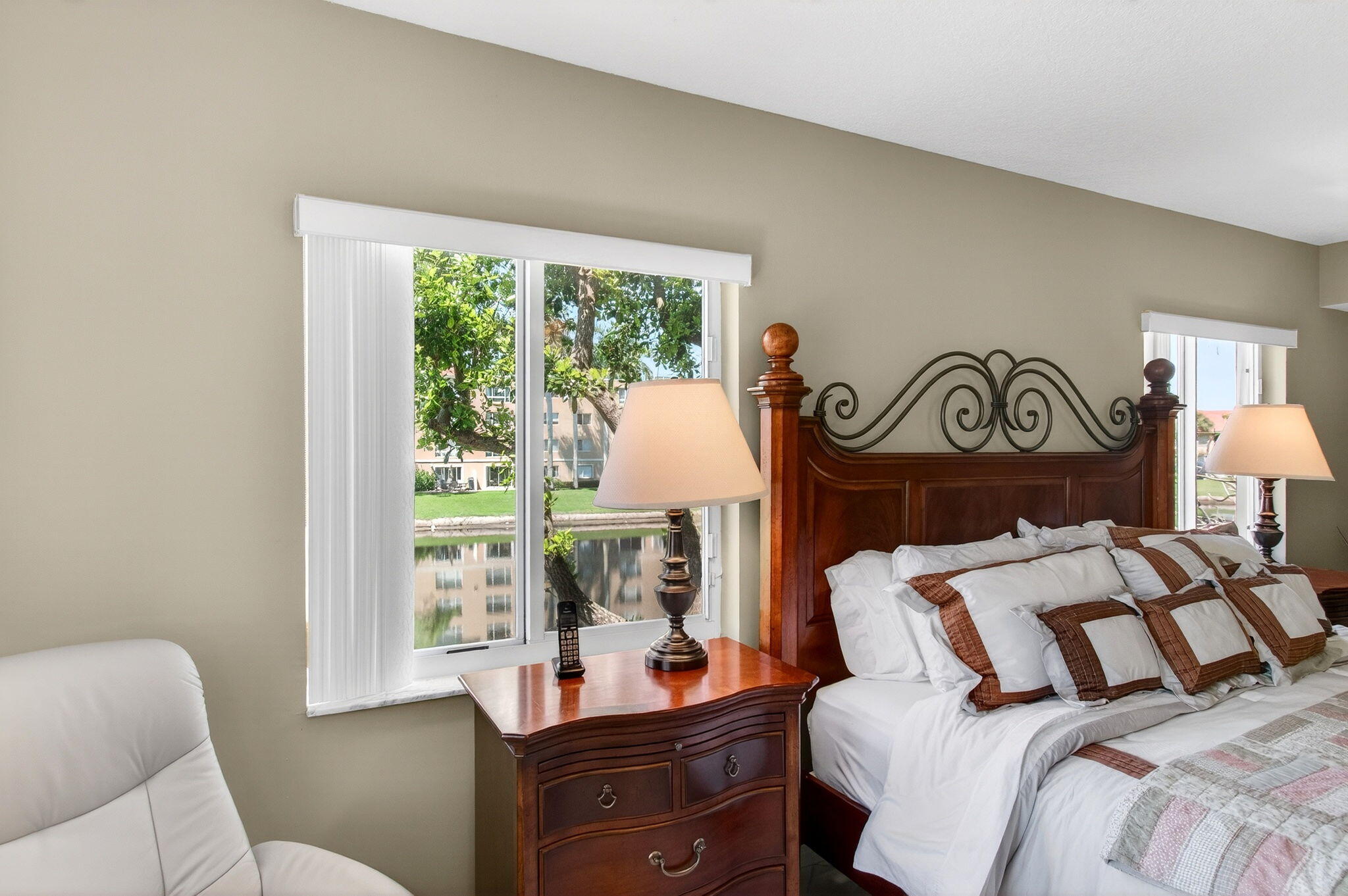 CORAL LAKES - Residential