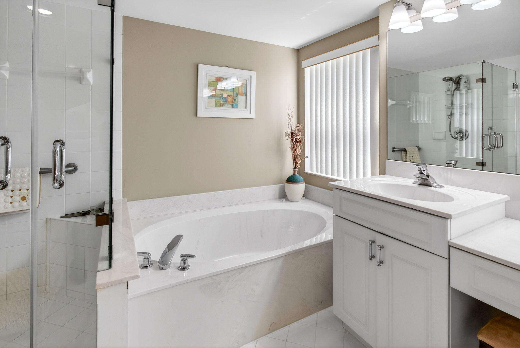 CORAL LAKES - Residential