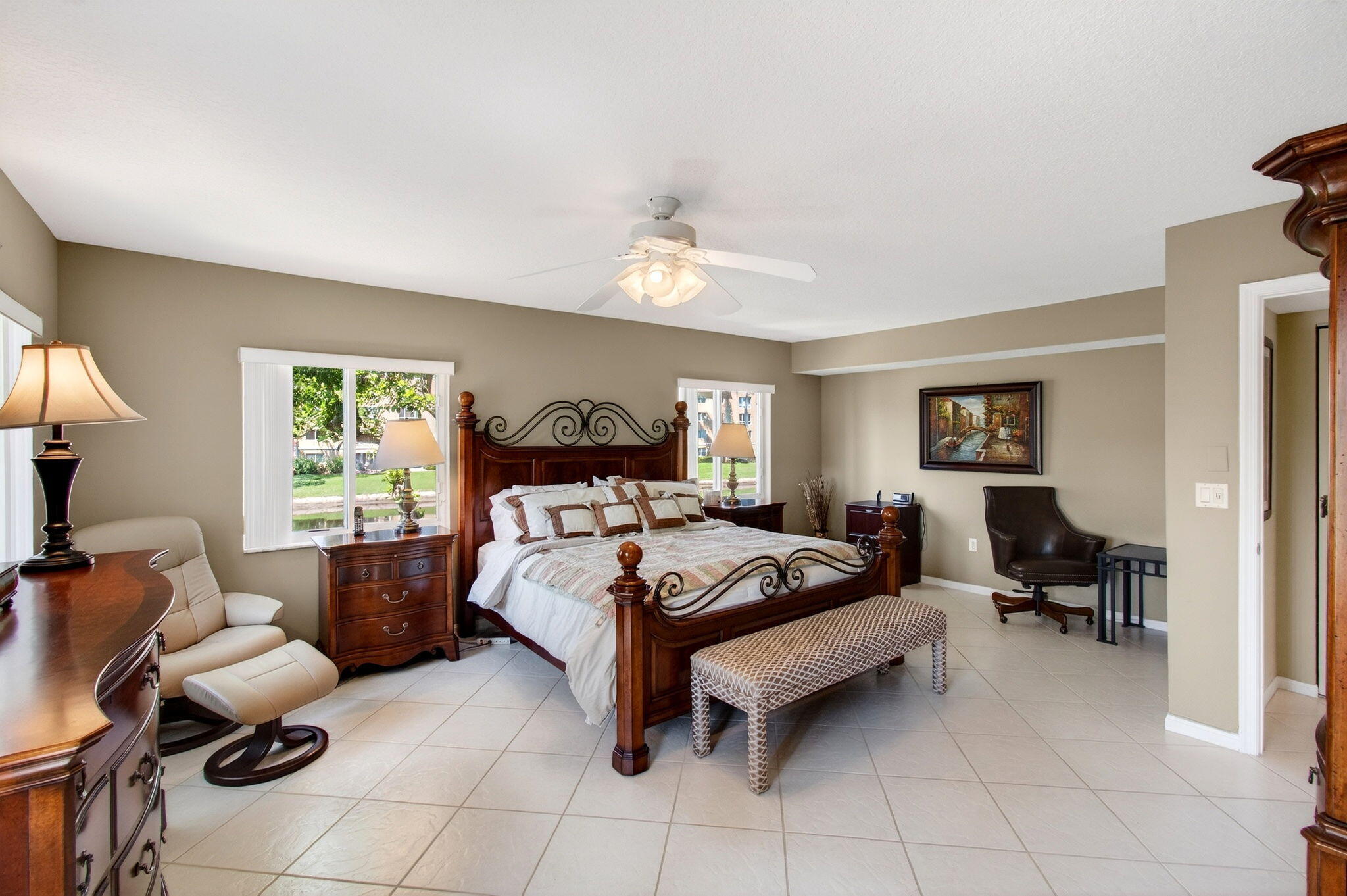 CORAL LAKES - Residential