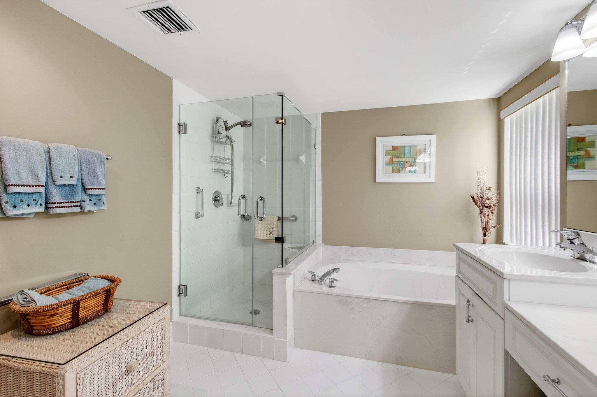 CORAL LAKES - Residential