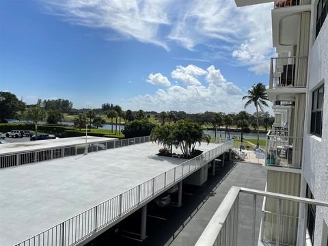 A home in North Palm Beach