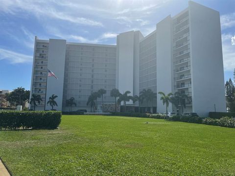 A home in North Palm Beach