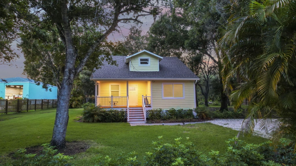 Photo of 4235 70TH Avenue, Vero Beach, FL 32967 (MLS # B26078517)
