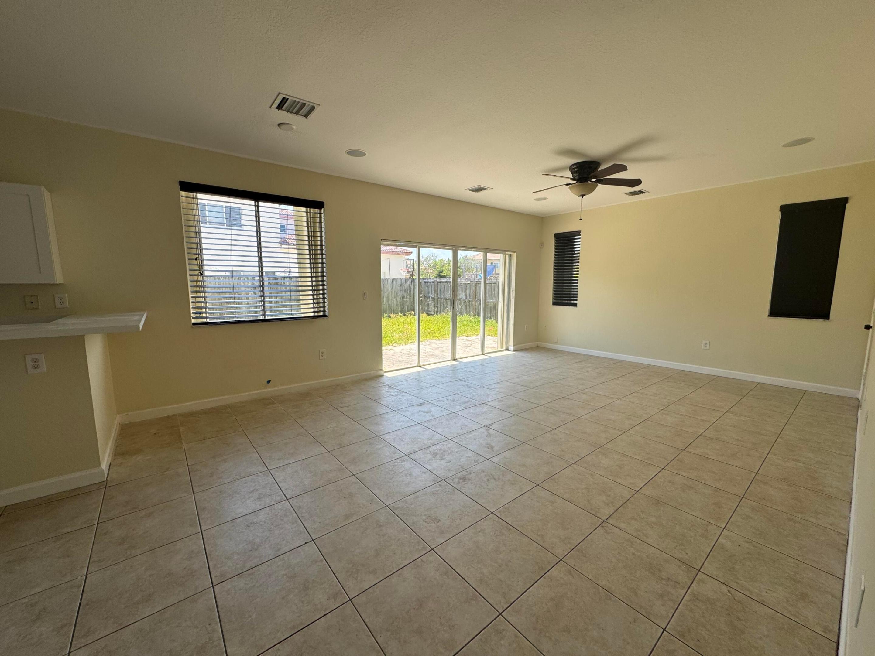 LAKES BY THE BAY AMBER - Residential Lease
