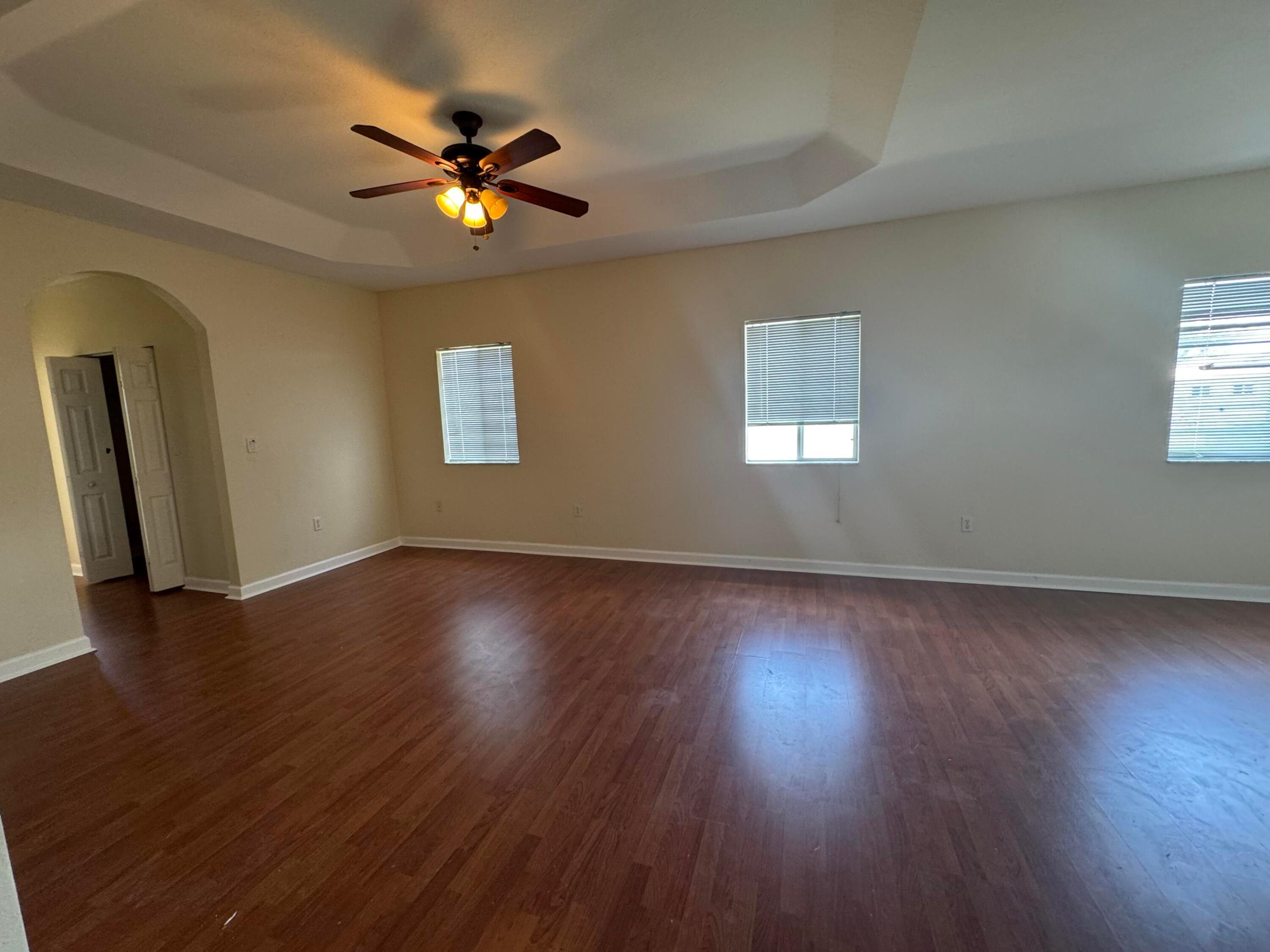LAKES BY THE BAY AMBER - Residential Lease