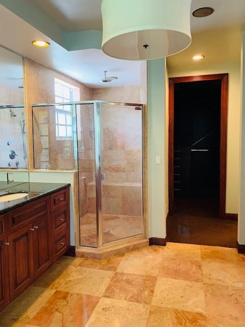 Petite - Residential