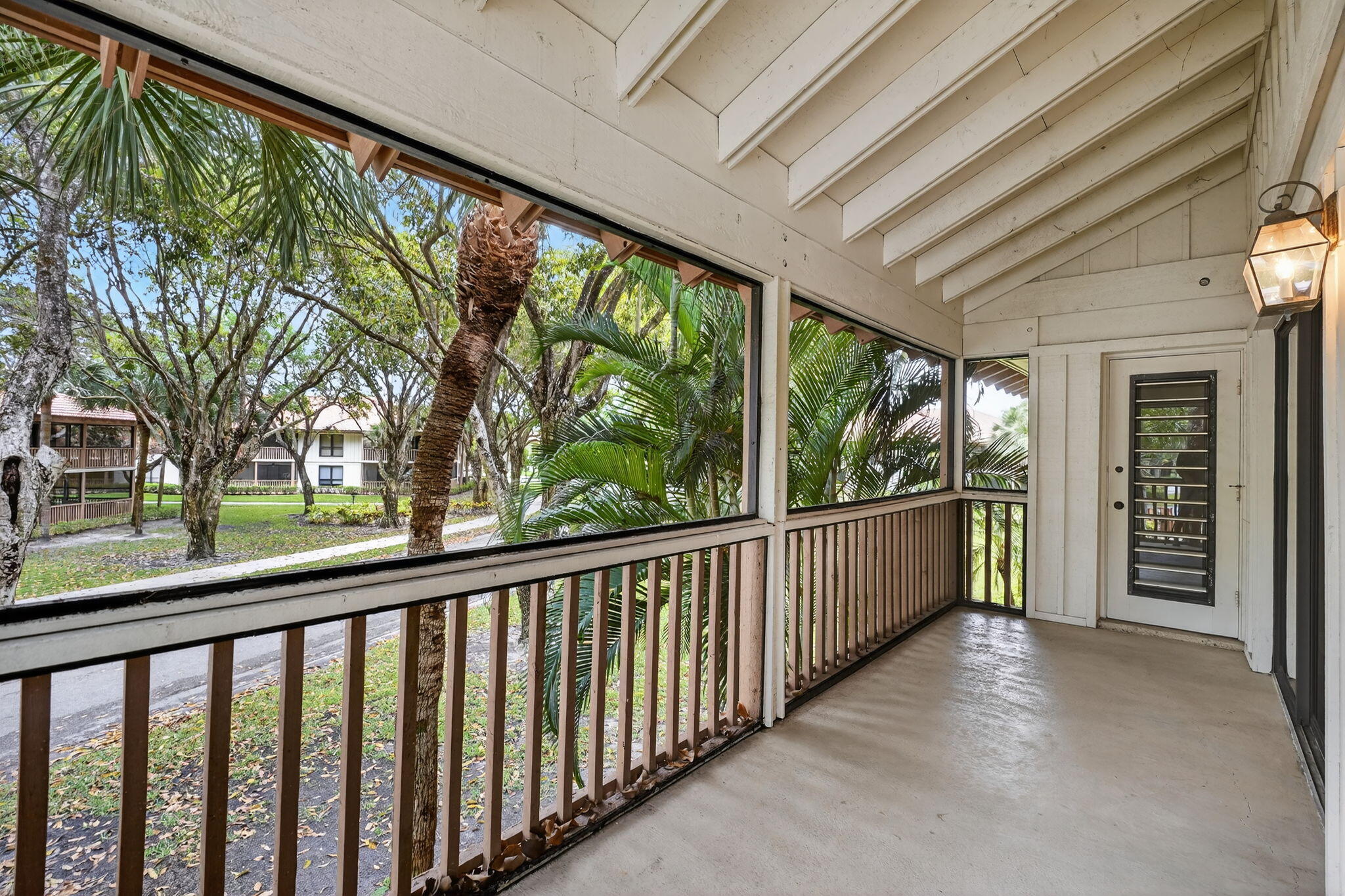 GOLF VILLAS CONDO PGA NATIONAL - Residential