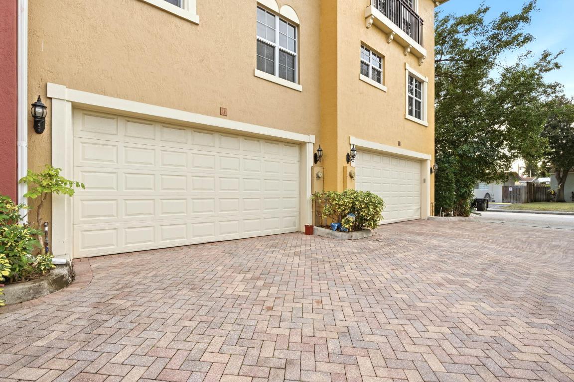 CLOISTERS AT LAKE WORTH - Residential Lease