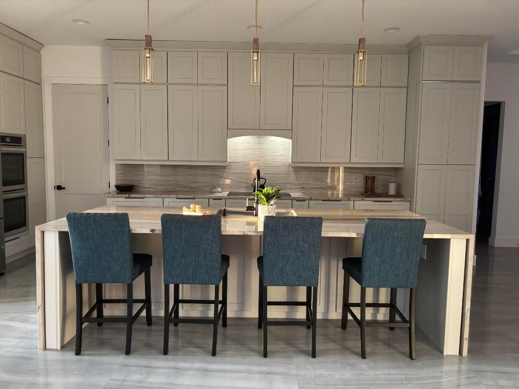 MELLEN GROVES - Residential