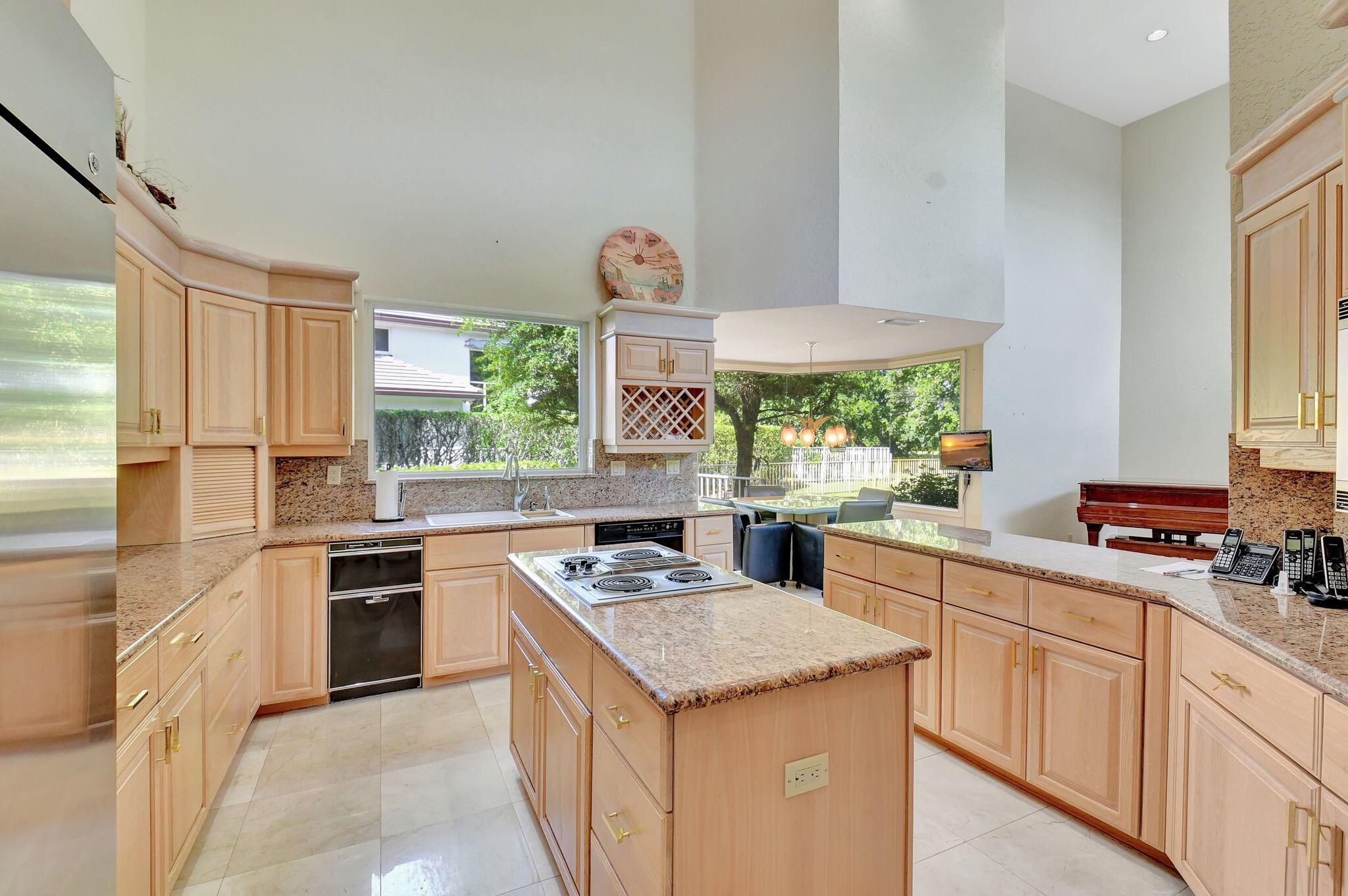 ST ANDREWS COUNTRY CLUB - Residential