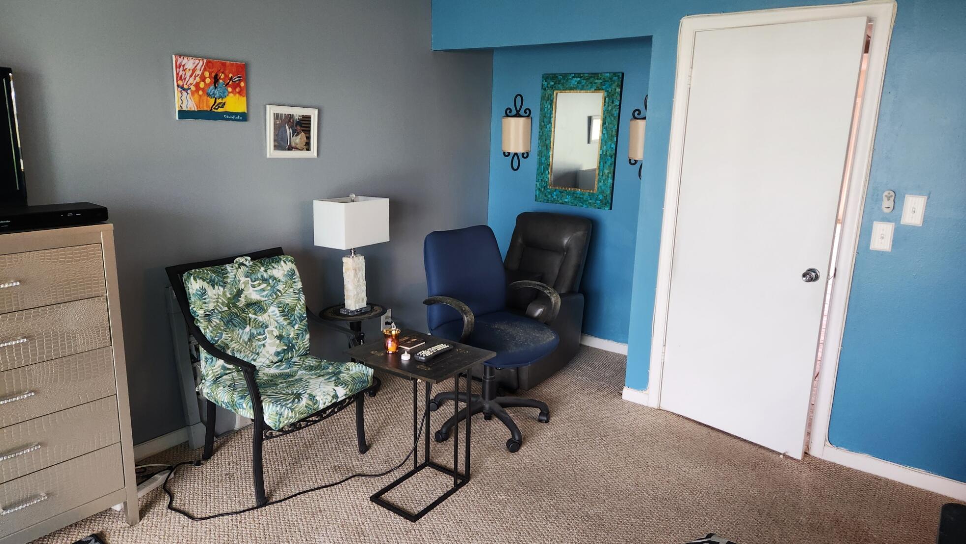 WELLINGTON CONDOS - Residential