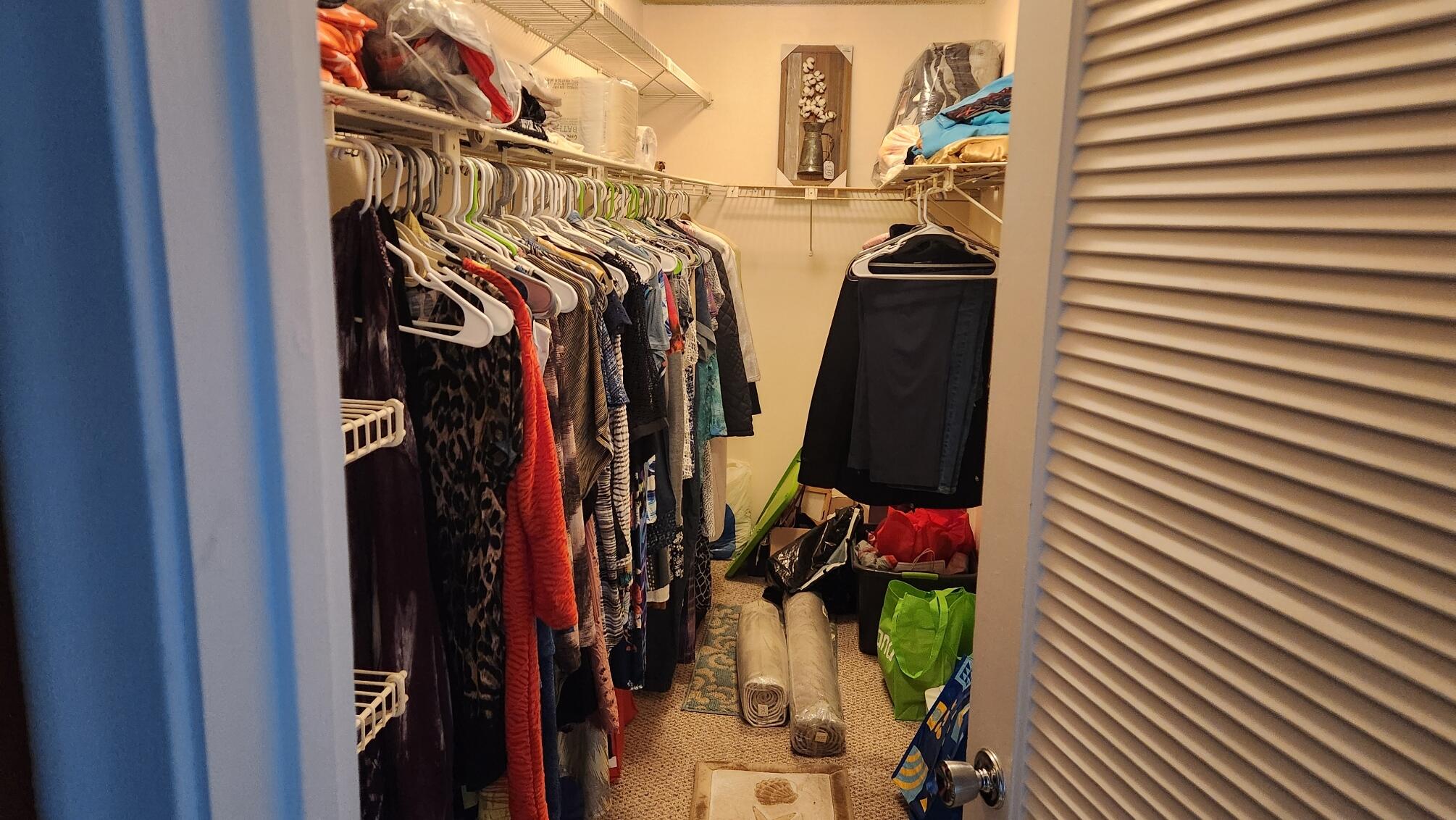 WELLINGTON CONDOS - Residential