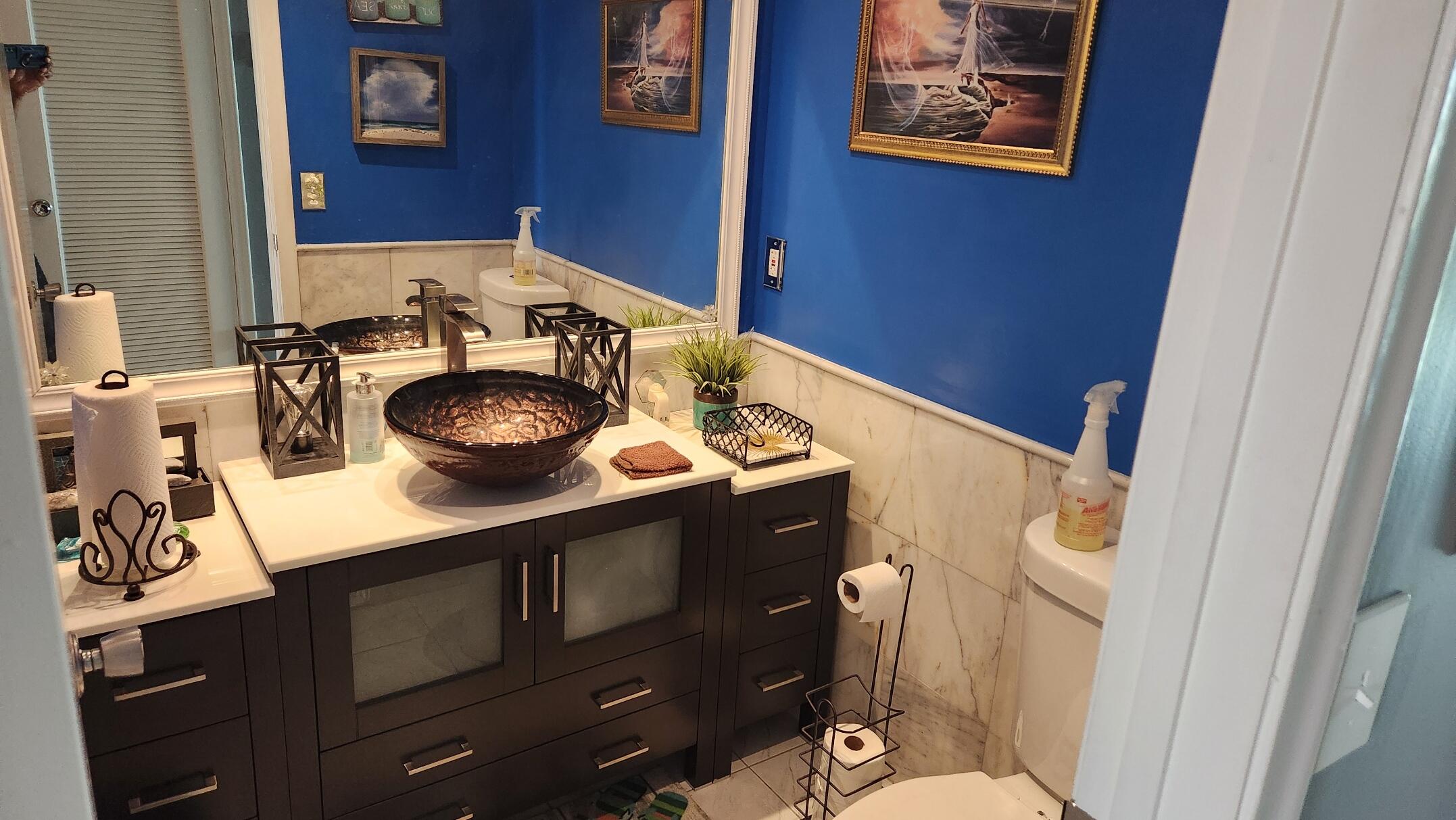 WELLINGTON CONDOS - Residential