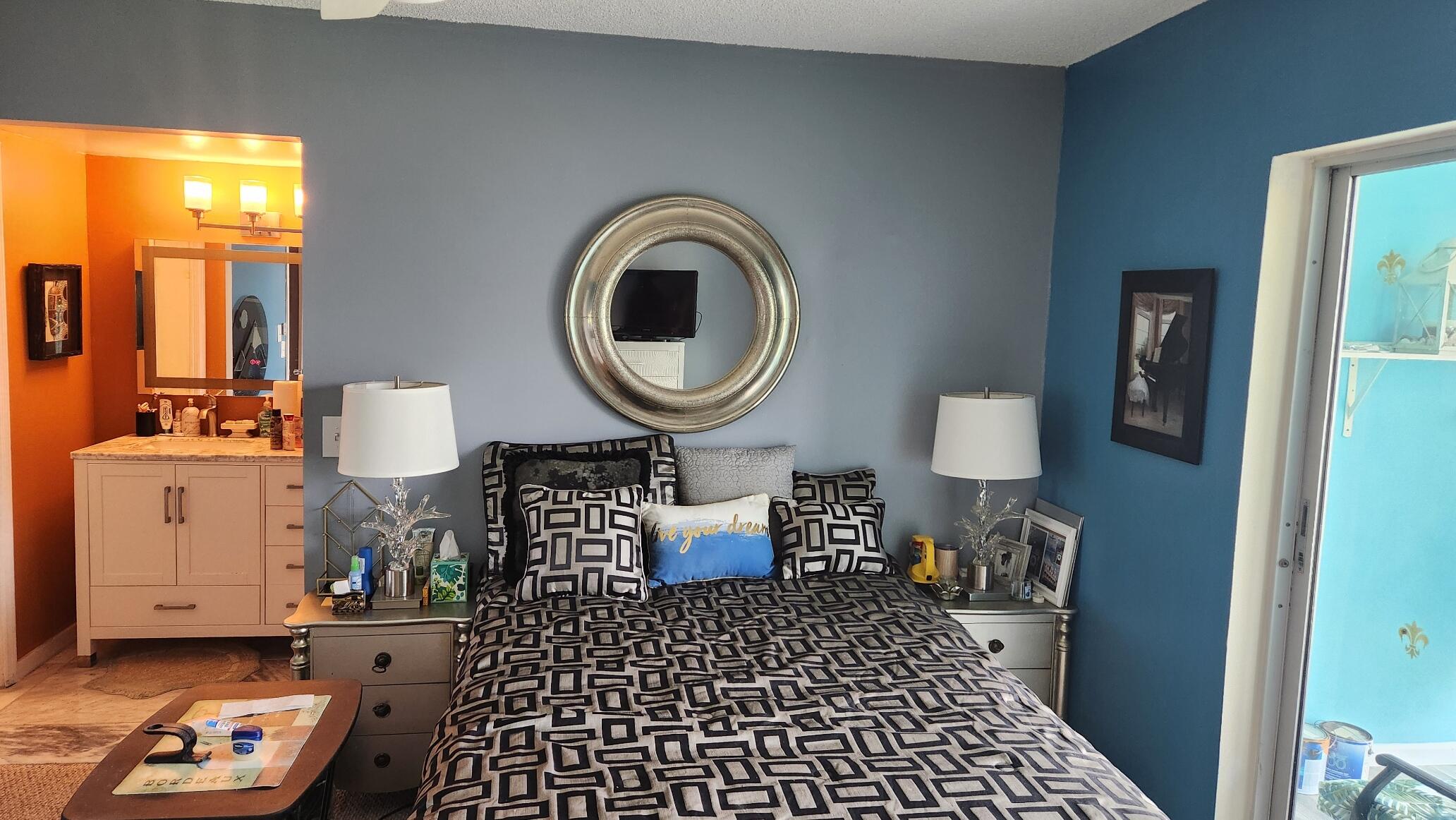 WELLINGTON CONDOS - Residential